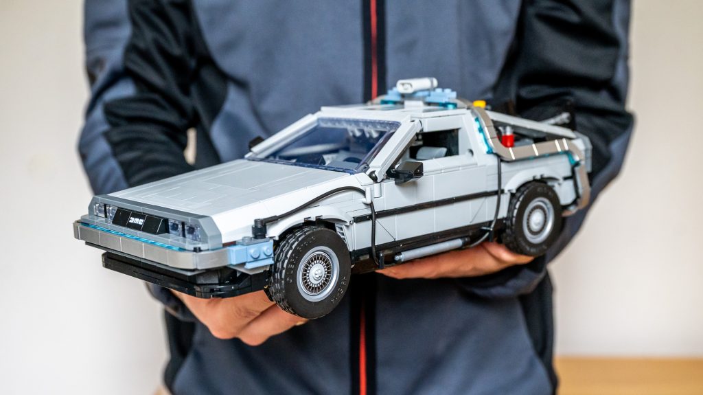 A LEGO kimaxolta a Vissza a jövőbe-rajongást a megépíthető DeLoreannel