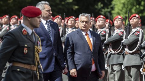 Bayer Zsolt Ady-idézetekkel vág vissza Orbán bírálóinak
