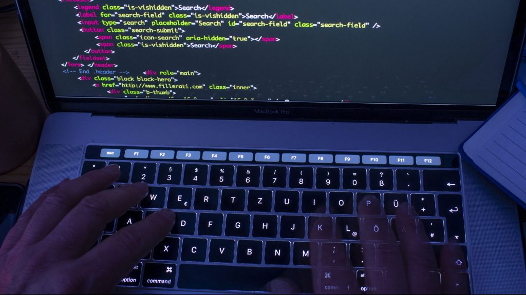 Orosz hackerek törték fel a Cseh Filmbizottság honlapját, miután biztonságos helyként reklámozták Csehországot