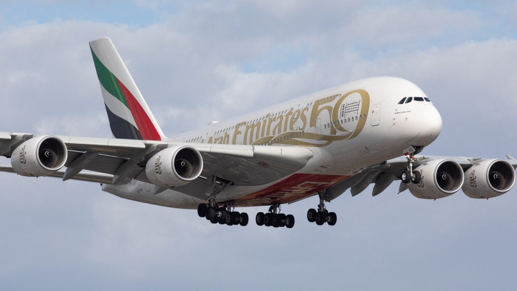 Kilyukadt az Emirates repülőgépe a levegőben