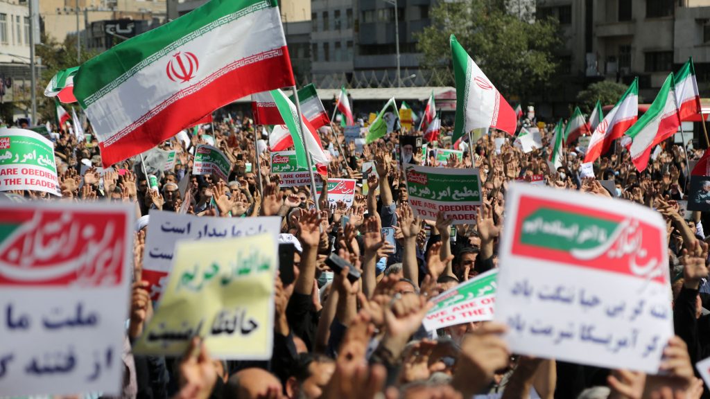 Békemenethez hasonló felvonulásokat szerveznek Iránban a kormányellenes tüntetések miatt