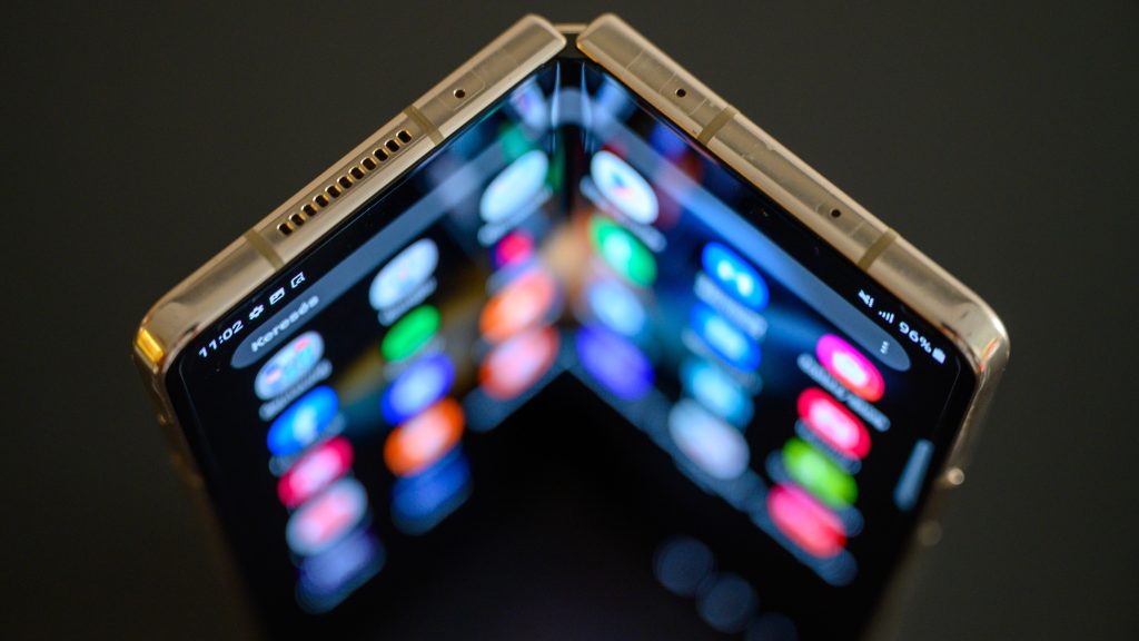 A Z Fold4 az utolsó Samsung telefon, amit ennyi fejlesztéssel el lehet adni