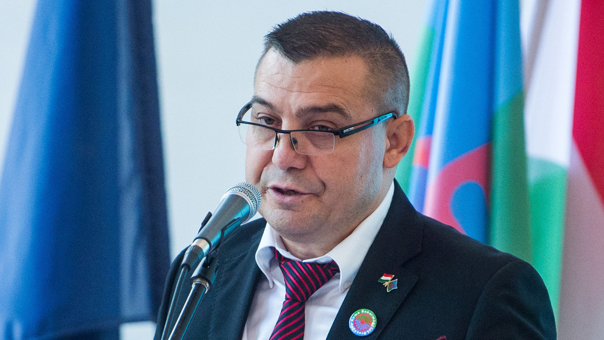 Ügyészség: 30 millióért árulta az Országos Roma Önkormányzat elnöke Ügyészség: 30 millióért árulta az Országos Roma Önkormányzat elnöke