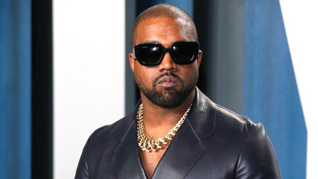 Kanye West saját közösségi oldalt vesz, miután mindenhonnan kitiltották