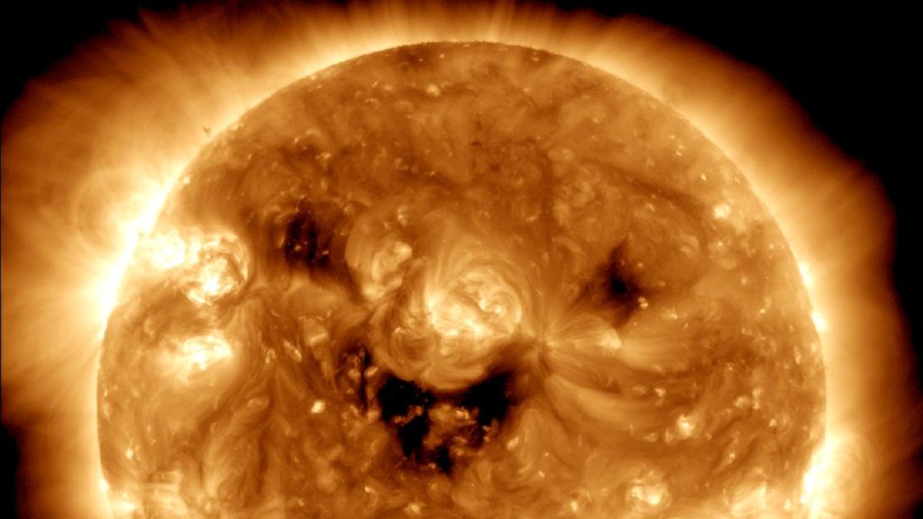 Mintha mosolyogna a Nap a NASA fotóján
