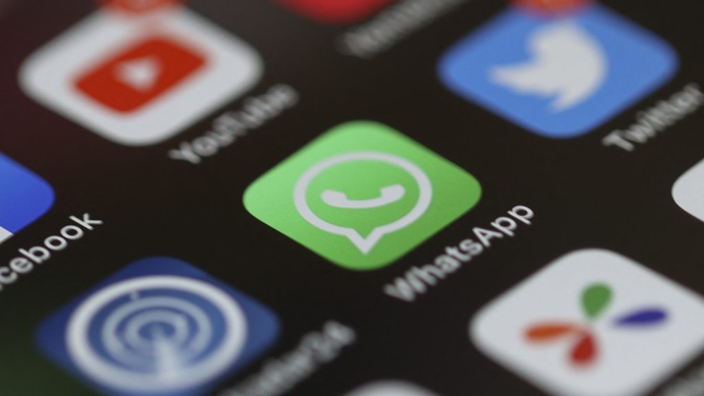 Nagy a baj a WhatsAppnál, a magyar felhasználókat is érinti