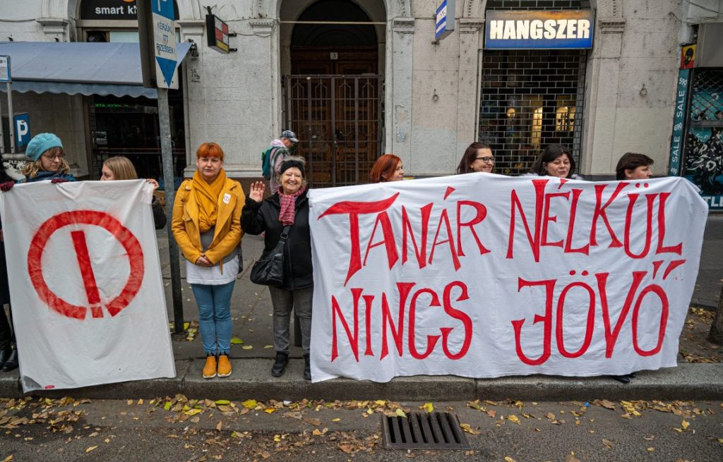 Elégtelent kapott az orbáni oktatásügy az EU-tól