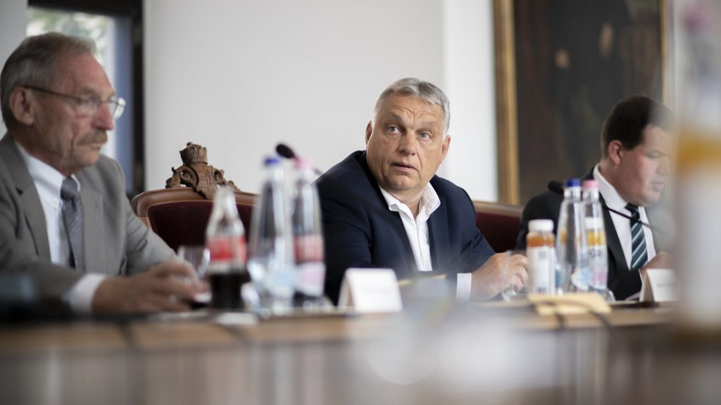 Rakéta csapódott be Lengyelországban, Orbán Viktor összehívta a Védelmi Tanács ülését