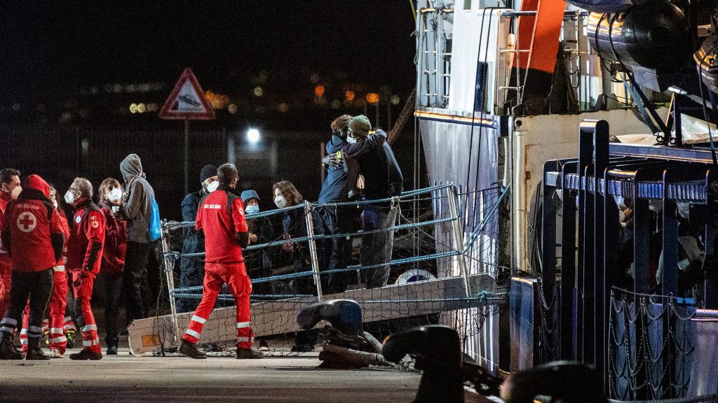 Európai nagyhatalmak feszültek egymásnak a Földközi-tengeri migrációs frontvonalak miatt