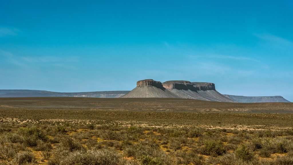 Több ezer antennát telepítenek a sivatagba