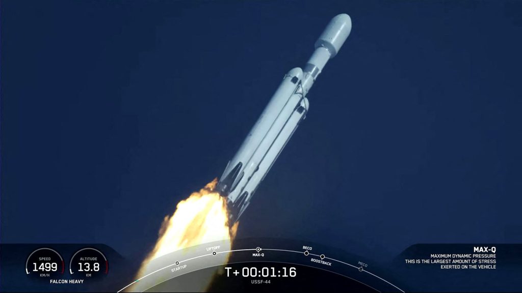 Titkosított katonai rakományt vitt az űrbe a SpaceX