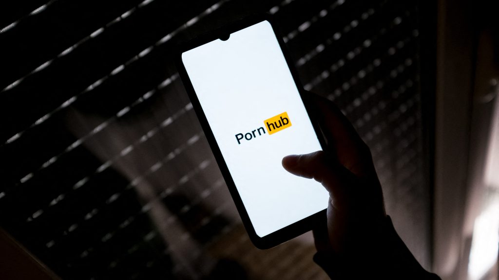Van, ahol már személyit kérnek a netes pornóhoz