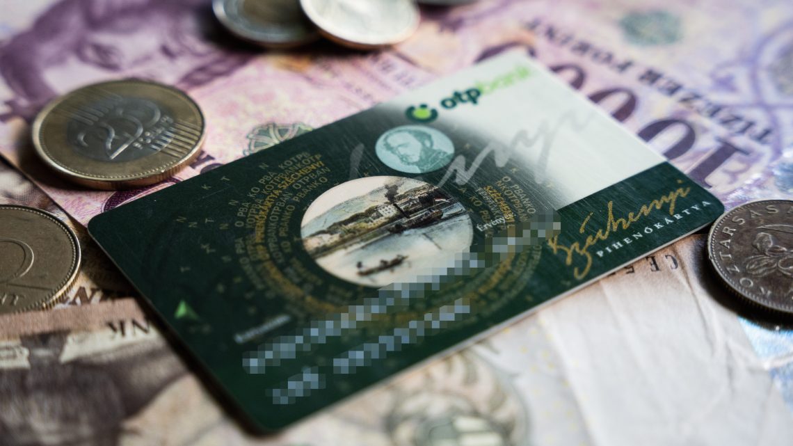 Átmenetileg leáll a SZÉP-kártyás fizetés a technikai átállás miatt | 24.hu