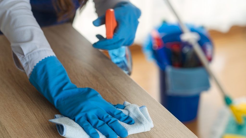 Takarított otthon, majdnem megmérgezte a családját