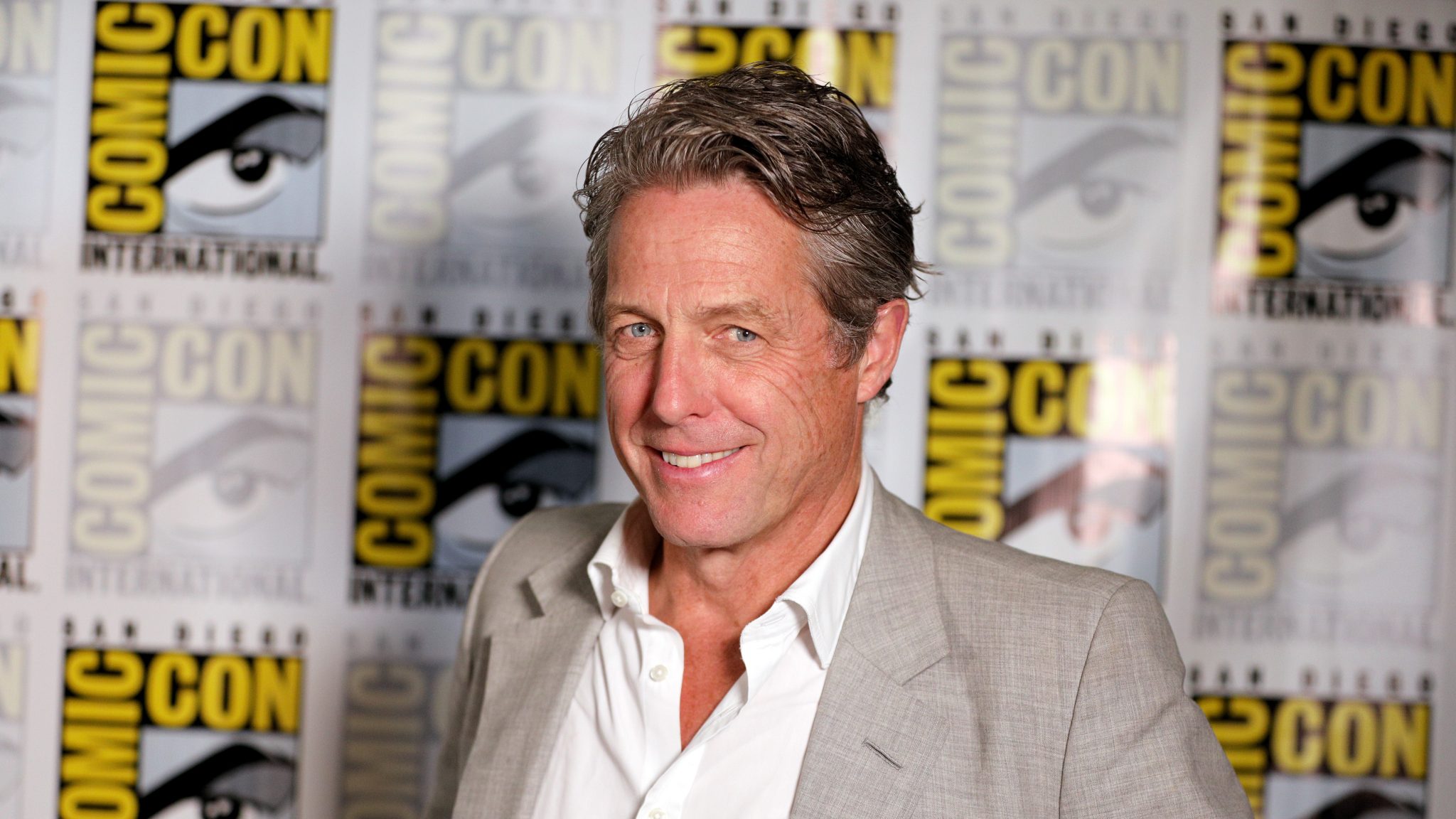 Hugh Grant lett Daniel Craig házastársa | 24.hu