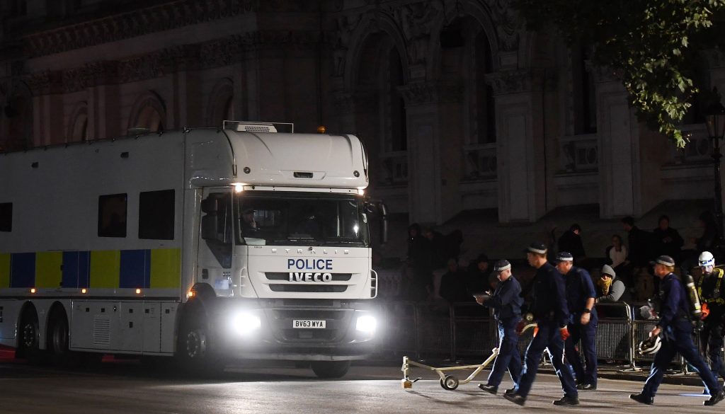 Nyolcvan szexuális bűncselekményt ismert be a londoni elit rendőr