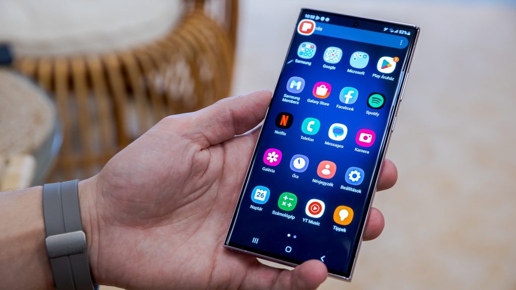 Ezekre a Samsung telefonokra biztos jön az Android 14