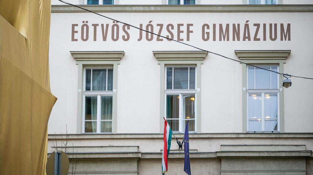 Többször is ellentmondott magának a bíróságon a Belső-Pesti Tankerület vezetője
