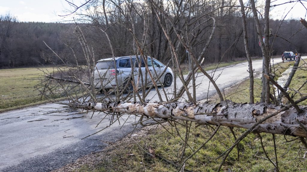 Óvatos vezetésre int a közútkezelő az elkövetkező napok időjárása miatt