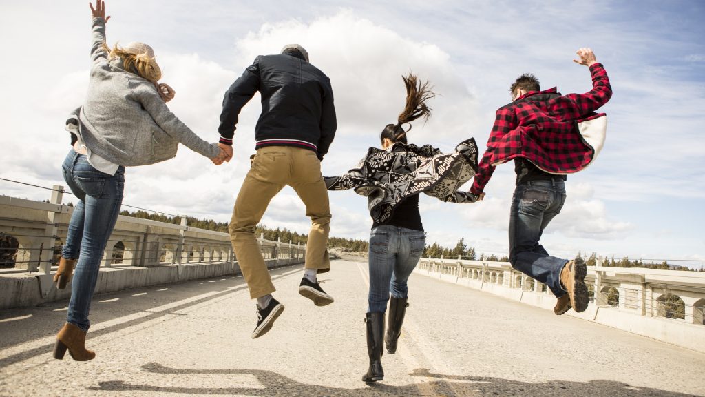 Mi történne, ha egyszerre ugrana fel minden ember?