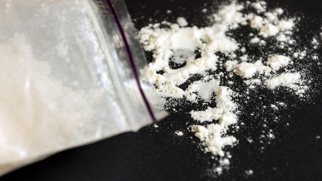 Beismerte tettét a drogfogyasztással gyanúsított énekesnő, és vállalná az elterelést
