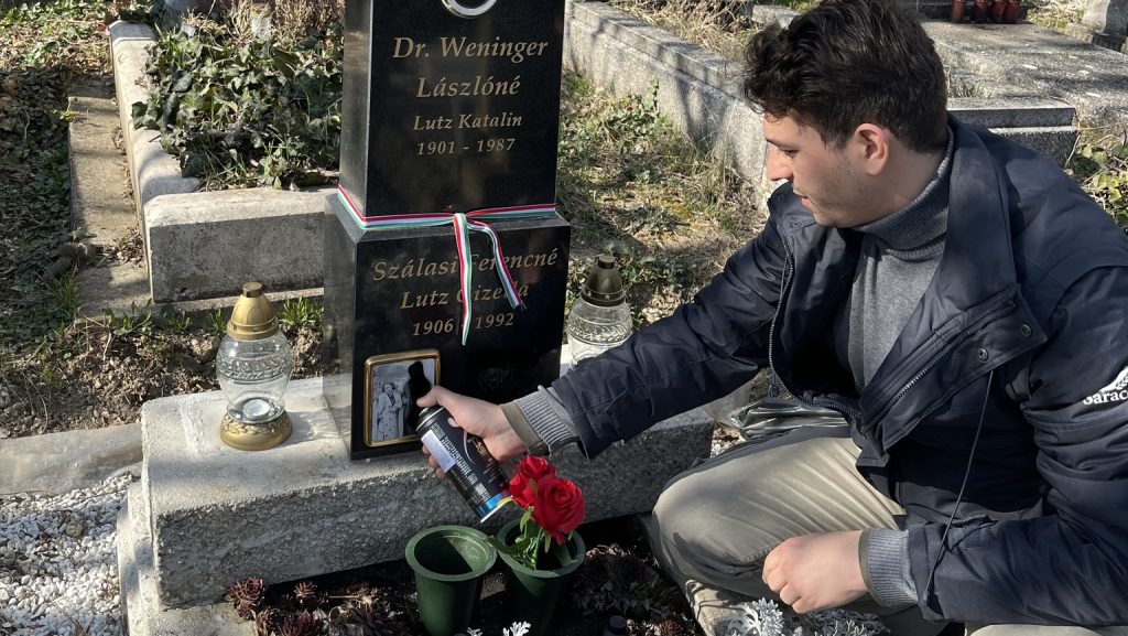 Kivégzéssel fenyegették meg a Szálasi sírját összefestékező politikai aktivistát