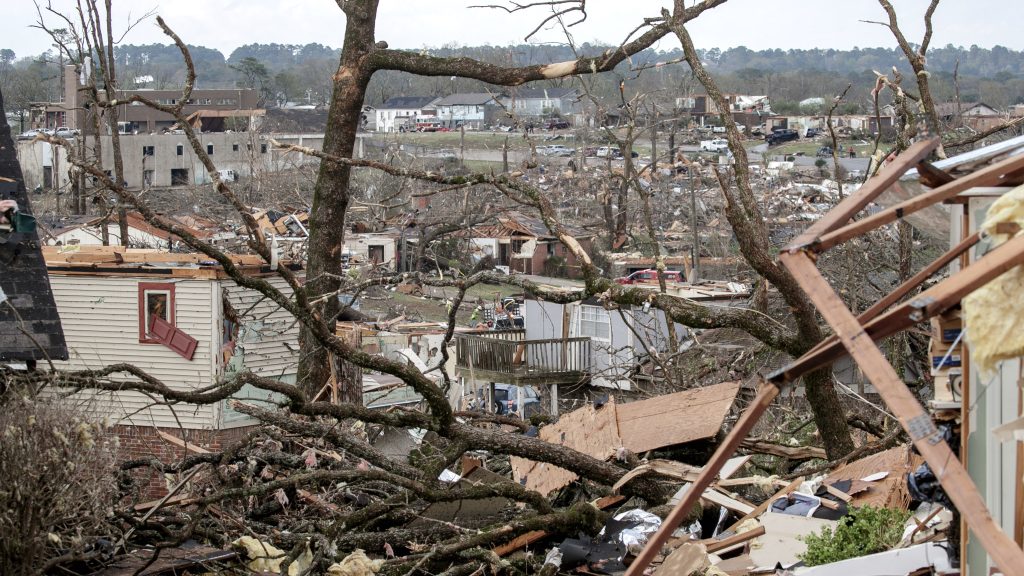Another tornado devastated America, 11 people died