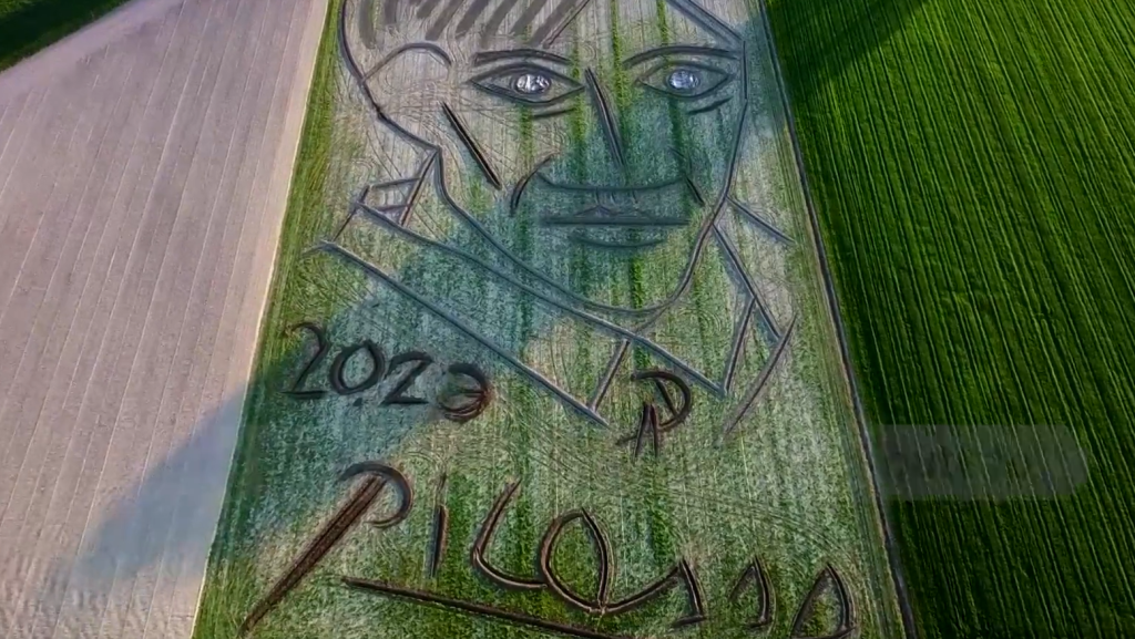 Traktorral készült el a világ legnagyobb Picasso-portréja