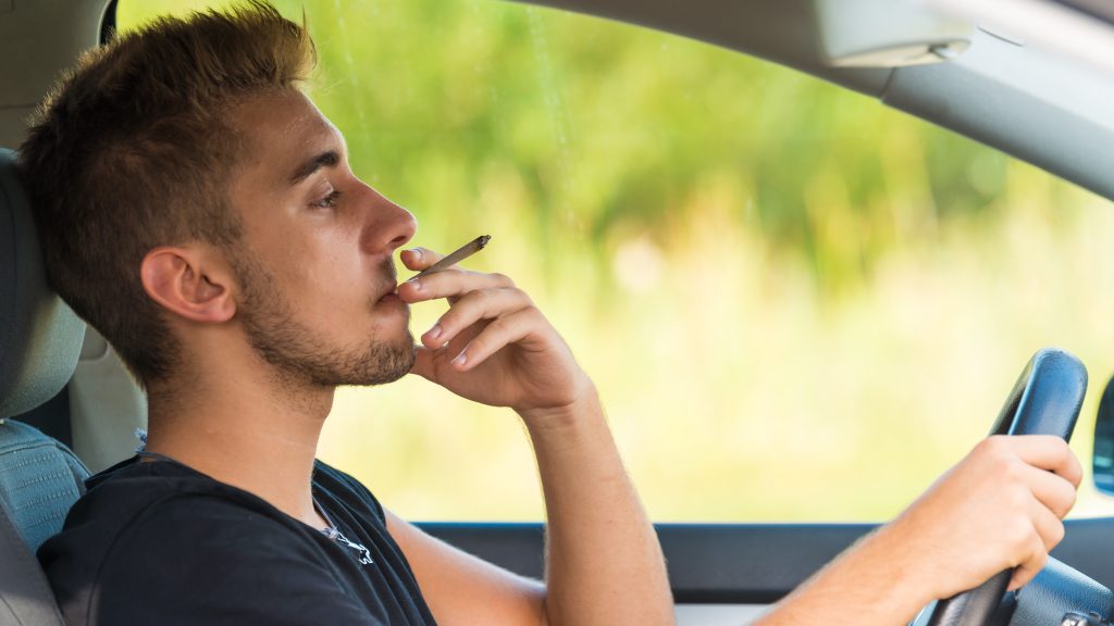 Kannabisz illatú hirdetést tettek egy focimagazinba