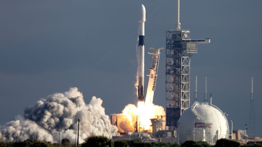 Magyar műholdat vitt az űrbe a SpaceX rakétája