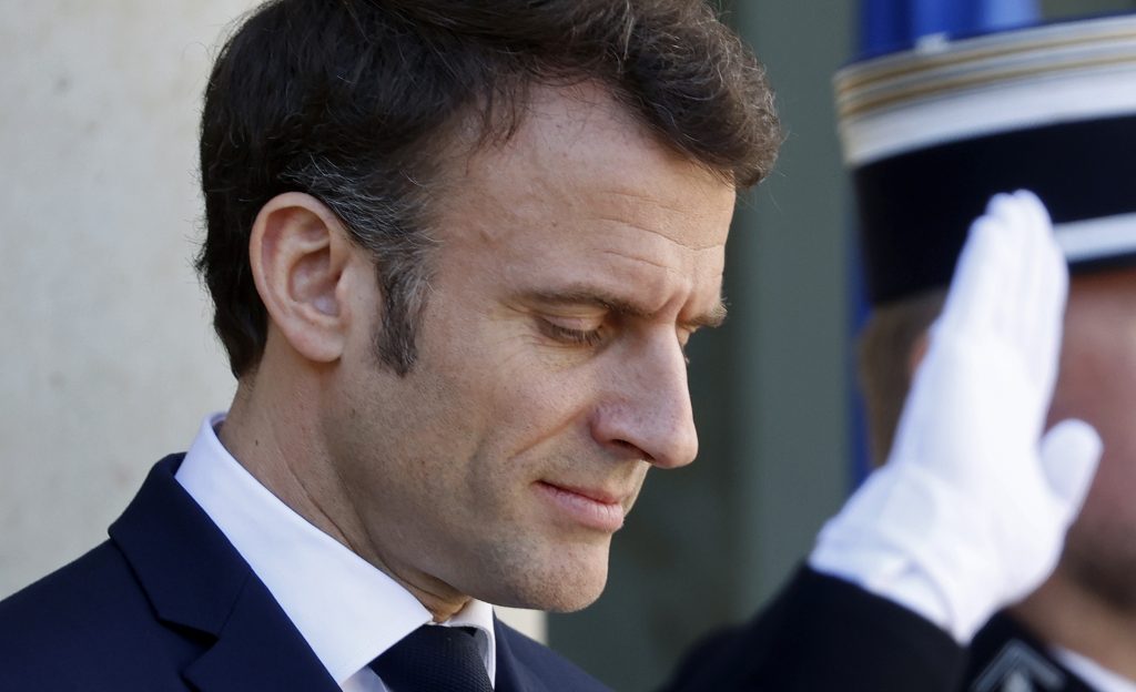 A francia alkotmánytanácson is átment Macron nyugdíjreformja