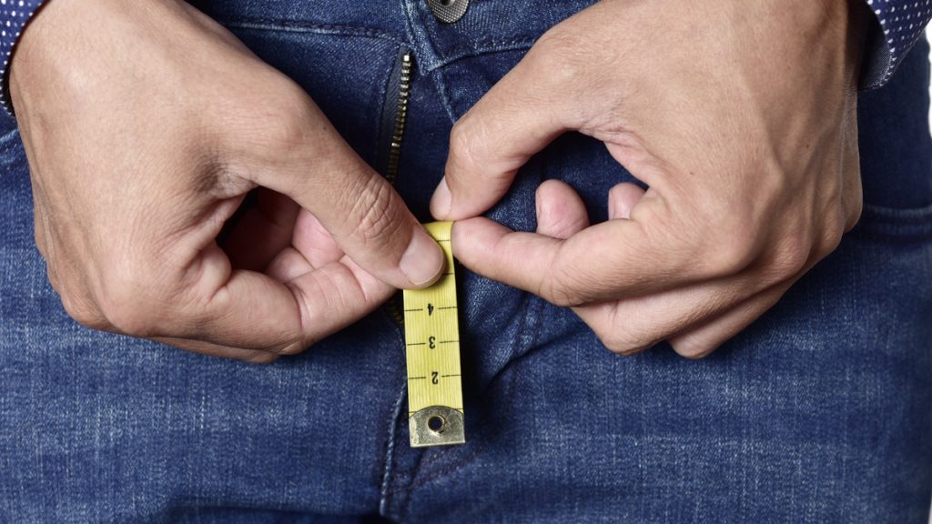 A férfiak hazudnak péniszük hosszáról és magasságukról – legalábbis Dániában