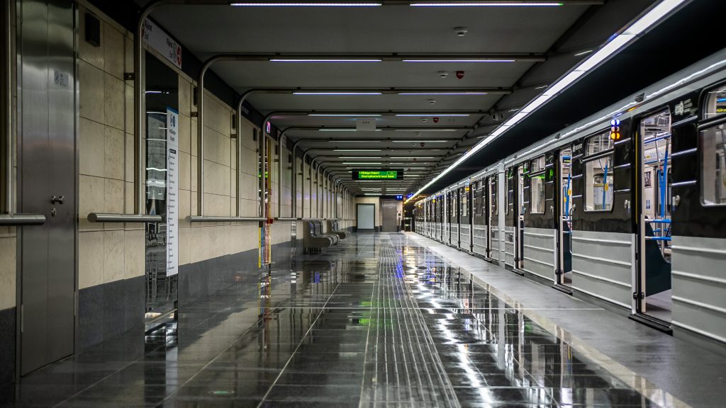 Hármas metró: Karácsony elárulta a pontos dátumát a két hiányzó állomás átadásának