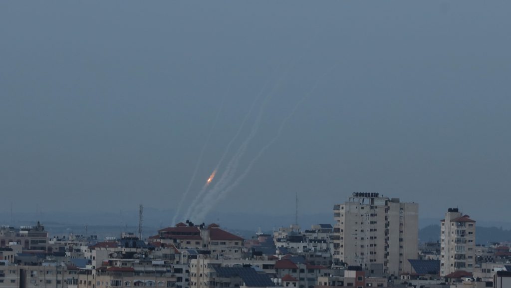 Gázai rakéta csapódott egy Izraeli lakóházba, egy idős férfi meghalt