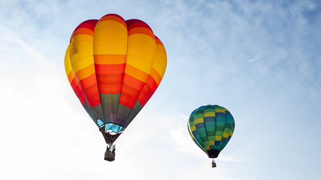 Felszállás közben gyulladt ki egy hőlégballon Svájcban