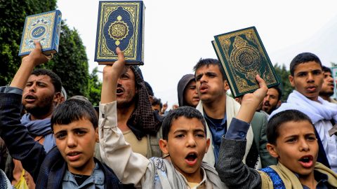 Hamarosan törvény tilthatja Dániában, hogy bárki Koránt égessen