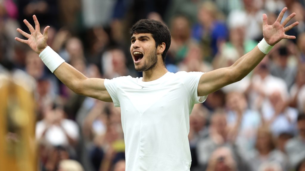 Ennél zseniálisabb ütéssel nem lehet wimbledoni elődöntőt nyerni