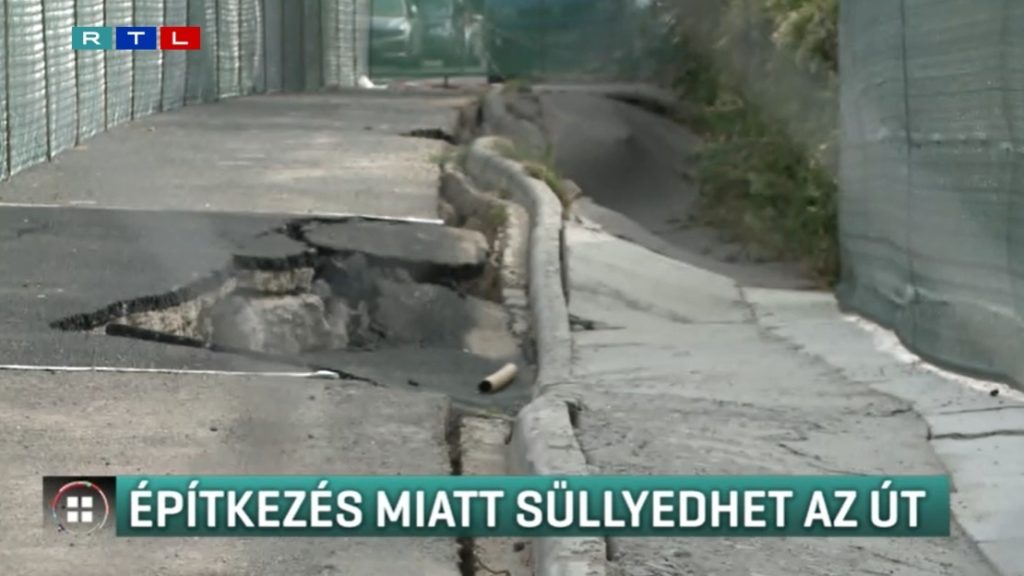 Leállítottak egy budai építkezést, mert masszívan süllyed a mellette lévő utca
