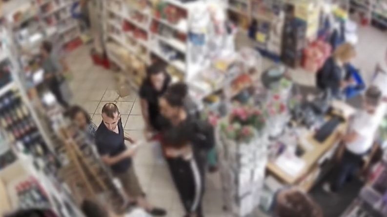 Összevertek egy boltost Szécsényben, miután az rájuk szólt, hogy ne lopjanak