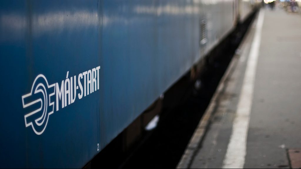 Vihar: délutánra állhat helyre a vonatközlekedés Miskolc és Eger felé