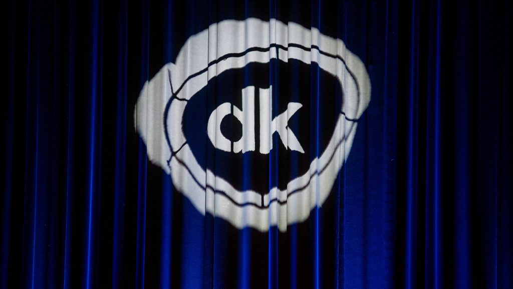 Együttműködött a Fidesszel a képviselő, kizárta a DK a pártból