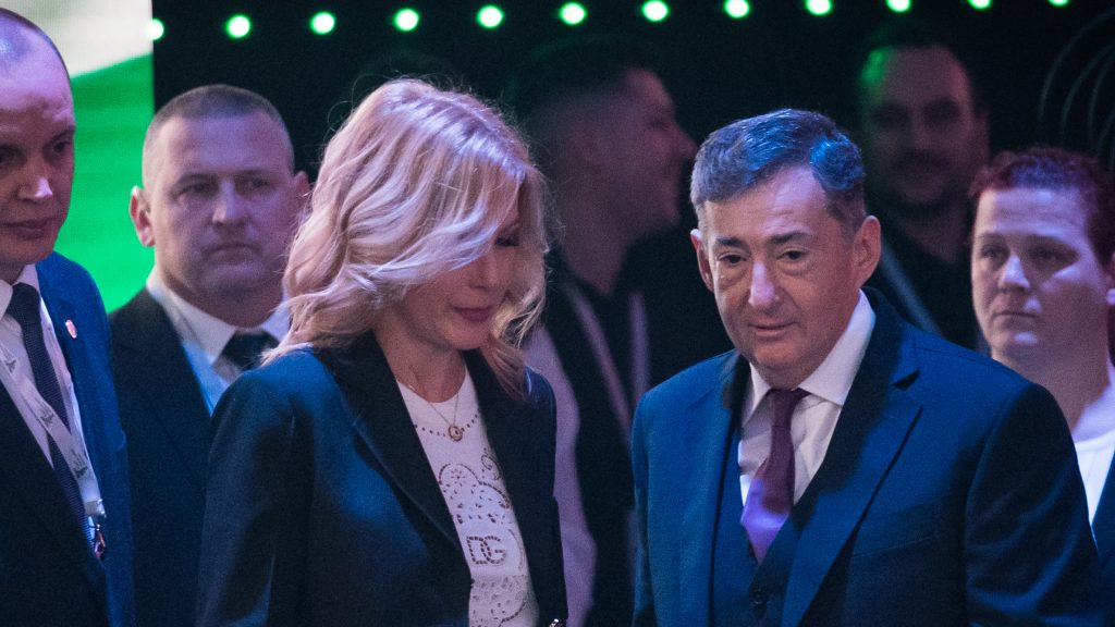 Cégadatok szerint egy Mészáros-érdekeltségé az a jacht, amelyen az üzletembert lefotózták