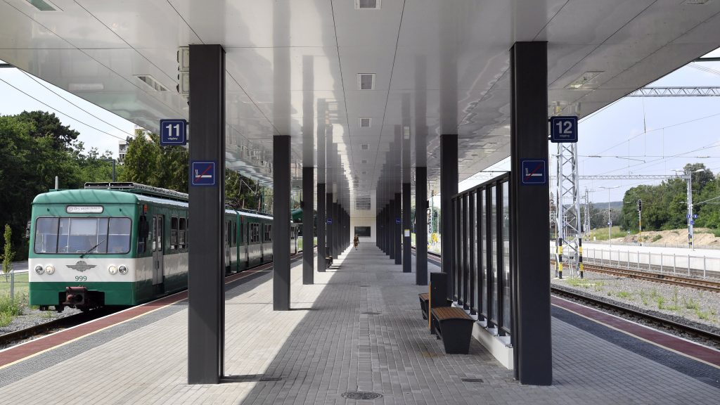 Több utasról is letépték a nyakláncát a gödöllői HÉV-en