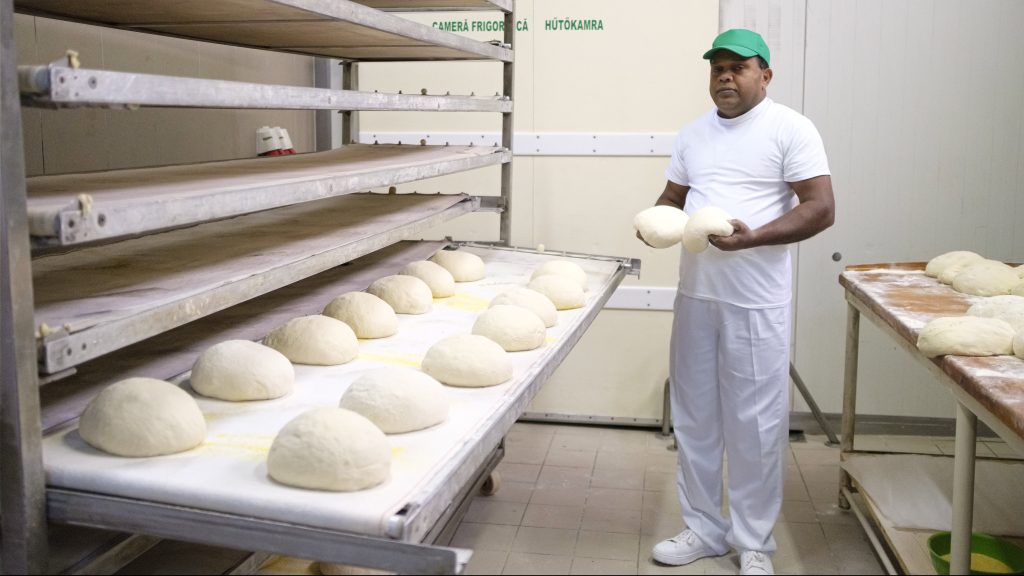 Heteken belül konkrét számokat közölhet a kormány a vendégmunkás kvótáról