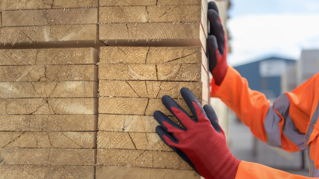 Leállították az építkezést annál a családi háznál, amiből alighanem munkásszállót akartak csinálni