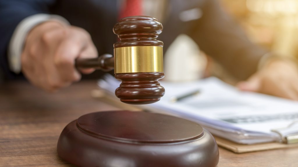 Kiadják a belgáknak a ruandai férfit, aki méreggel lelocsolt és levágta a társaival egy holland férfi ujját