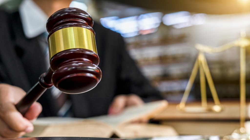 Három évet kapott a soproni szórakozóhely tulajdonosának életveszélyes sérülést okozó férfi