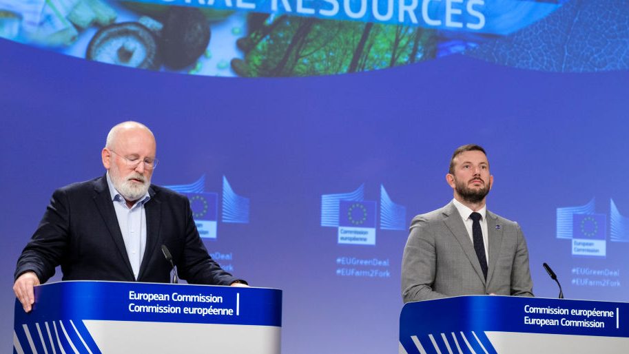 Európai Bizottság: lemondott az alelnök, akiről Orbán azt mondta, Soros embere