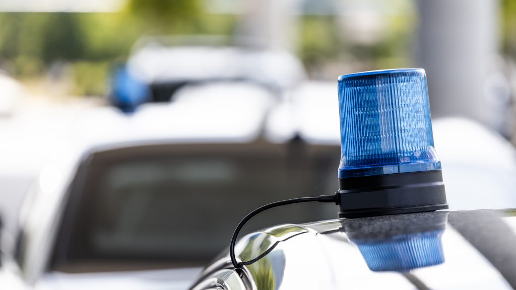 Bezárkózott, késeléssel fenyegetőzött, magára gyújtotta a lakást egy férfi Angyalföldön