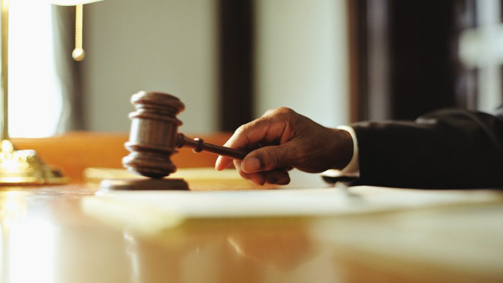 Elrendelték az olasz maffia pénzének tisztára mosásával gyanúsított budapesti ügyvédnő átadását